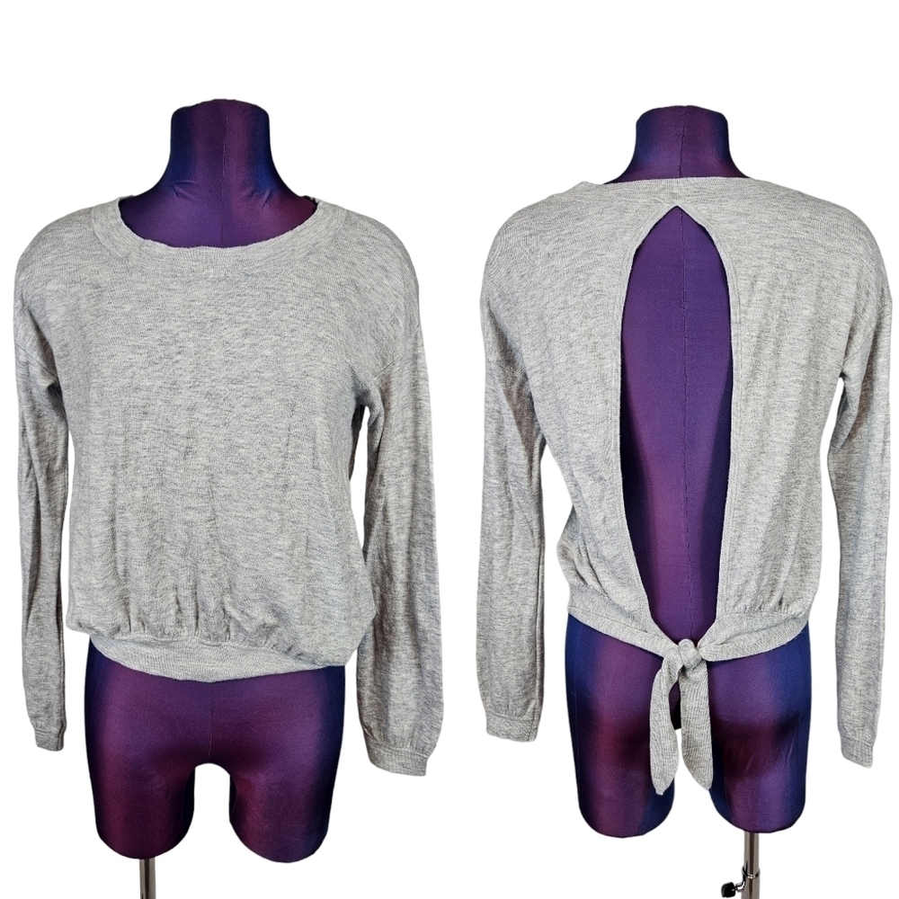 Aerie Light Gray Open Back Soft Knit Sweater‎ Size Small Juniors